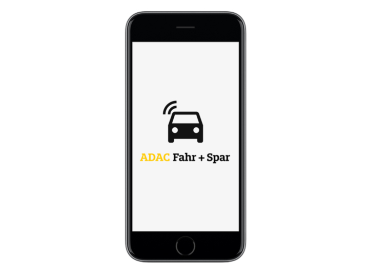 Fahr und Spar auf Smartphone Bildschirm - Telematikversicherung ADAC 